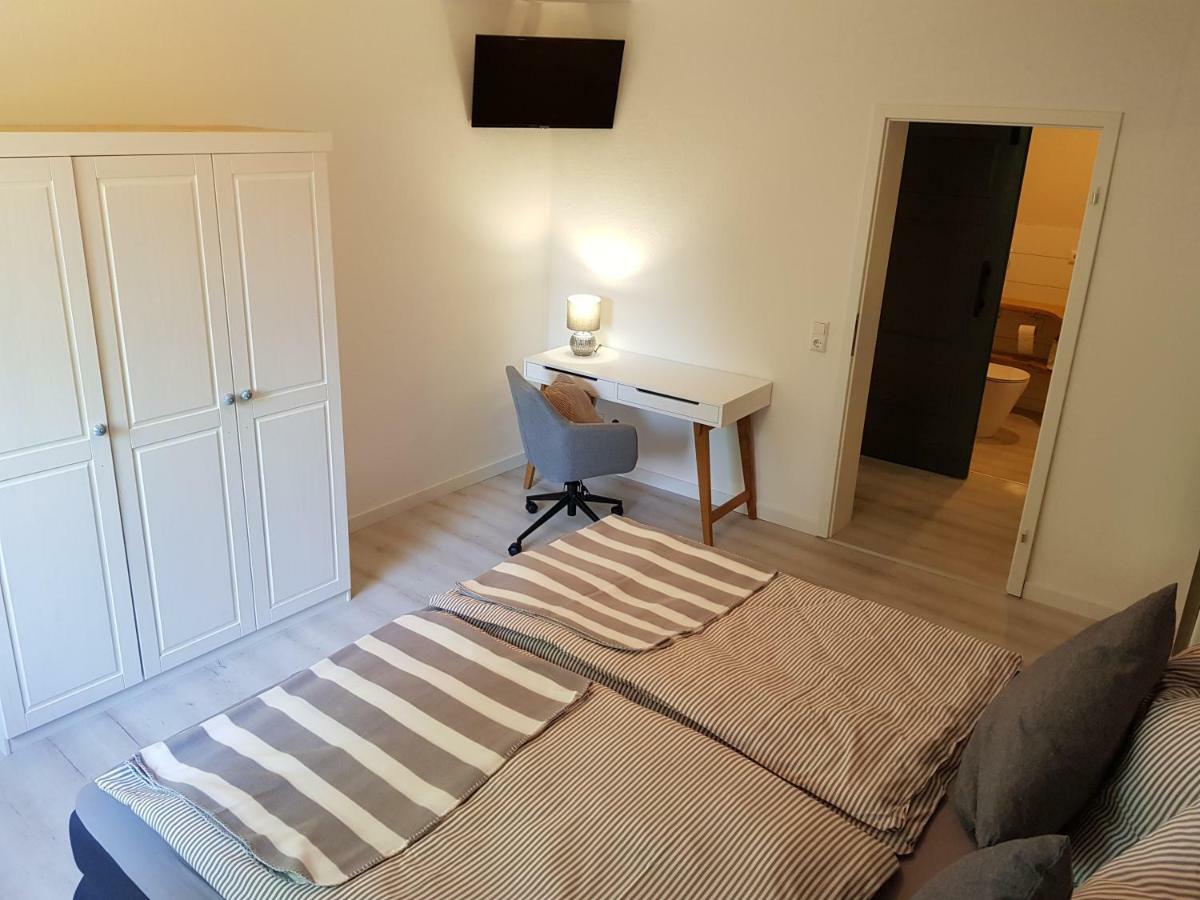 Grosse, Helle Mit 2 Balkonen Auf Dem Bauernhof In Der Lueneburger Heide Apartment Oetzen
