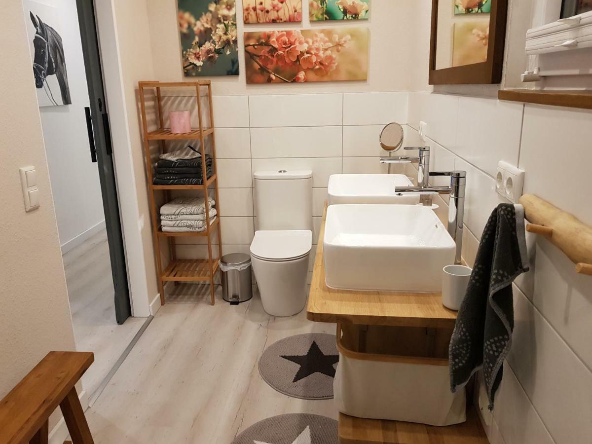 Apartment Grosse, Helle Mit 2 Balkonen Auf Dem Bauernhof In Der Lueneburger Heide *